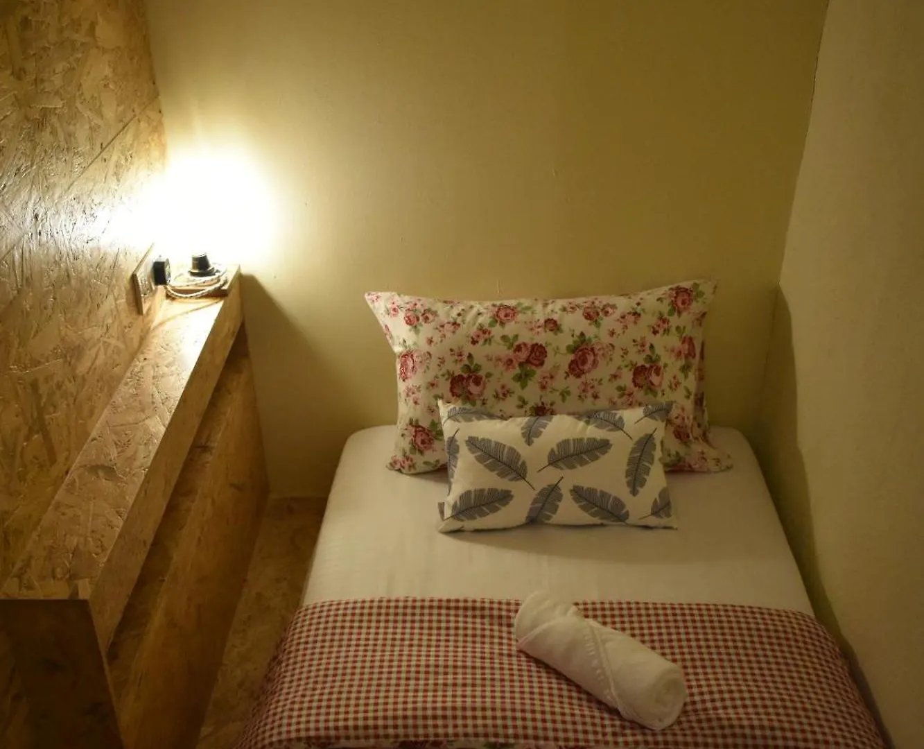 My Guesthouse 109 - Self Check In (Adults Only) 2*, George Town